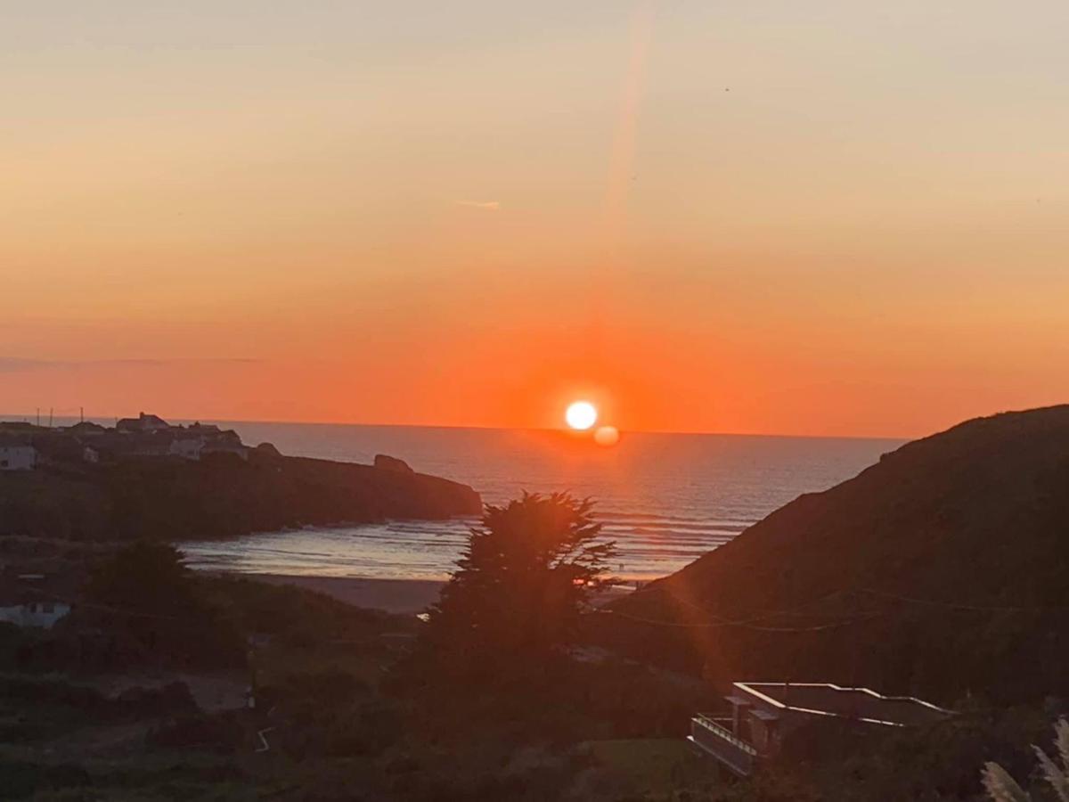 Tides Reach, Deluxe Shepherds Hut 1, 100M From The Beach Saint Merryn Exterior foto